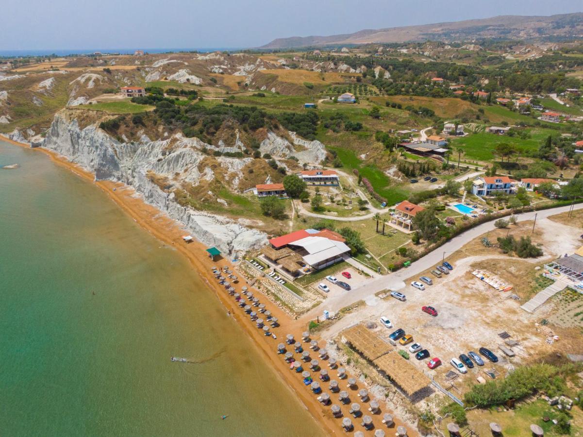 XI Village Xi Beach Extérieur photo