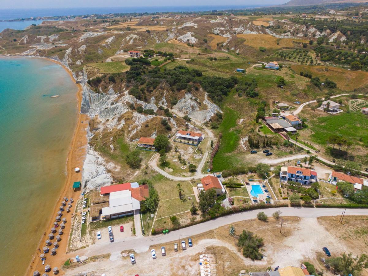 XI Village Xi Beach Extérieur photo