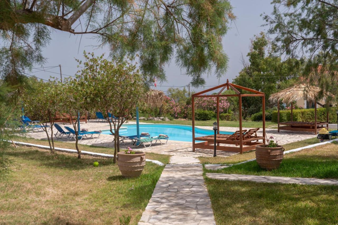 XI Village Xi Beach Extérieur photo
